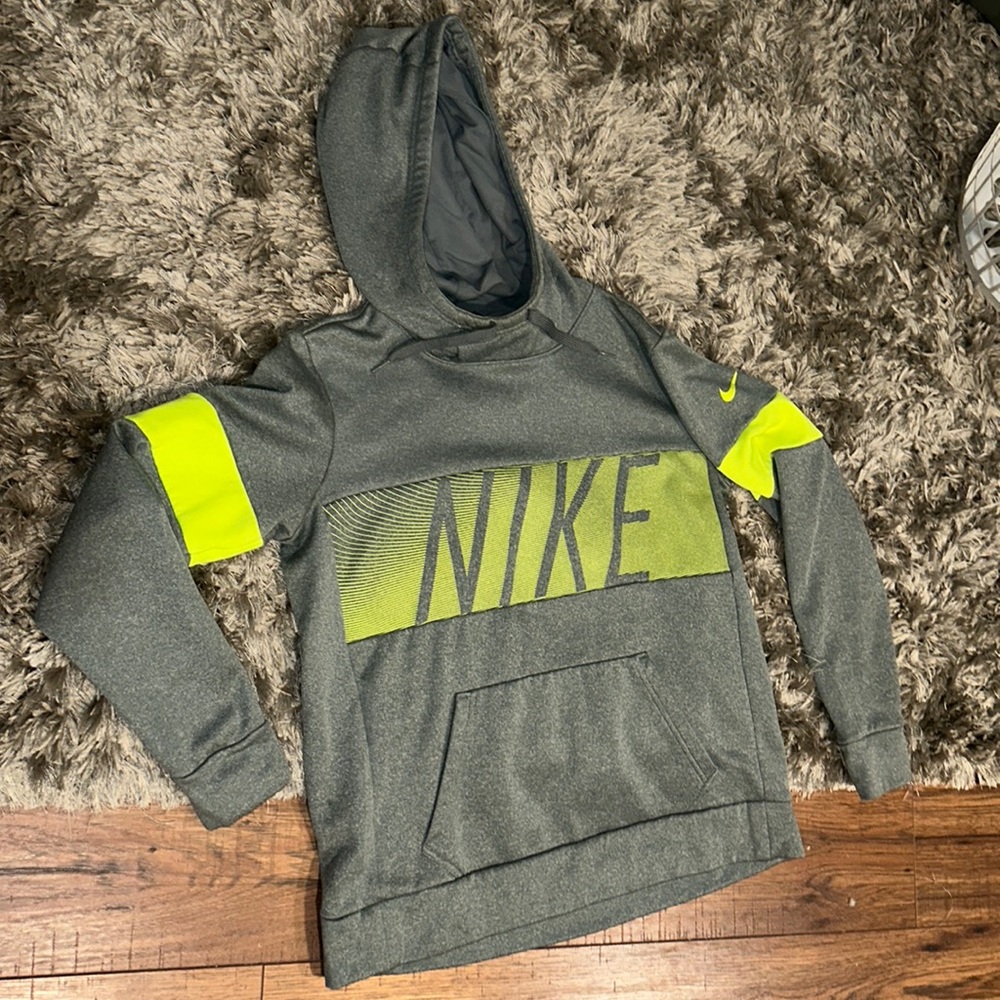Size M Nike Dri Fit Gray Hoodie. Nice Condition